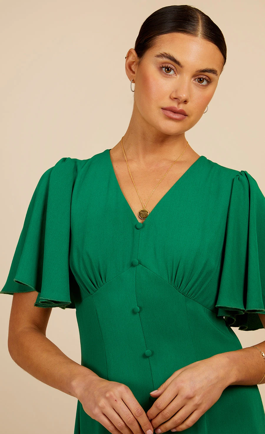 Little Mistress Green Angel Sleeve Midaxi Dress By Vogue Williams 4 Little Mistress Green Angel Sleeve Midaxi Dress By Vogue Williams - Image 2