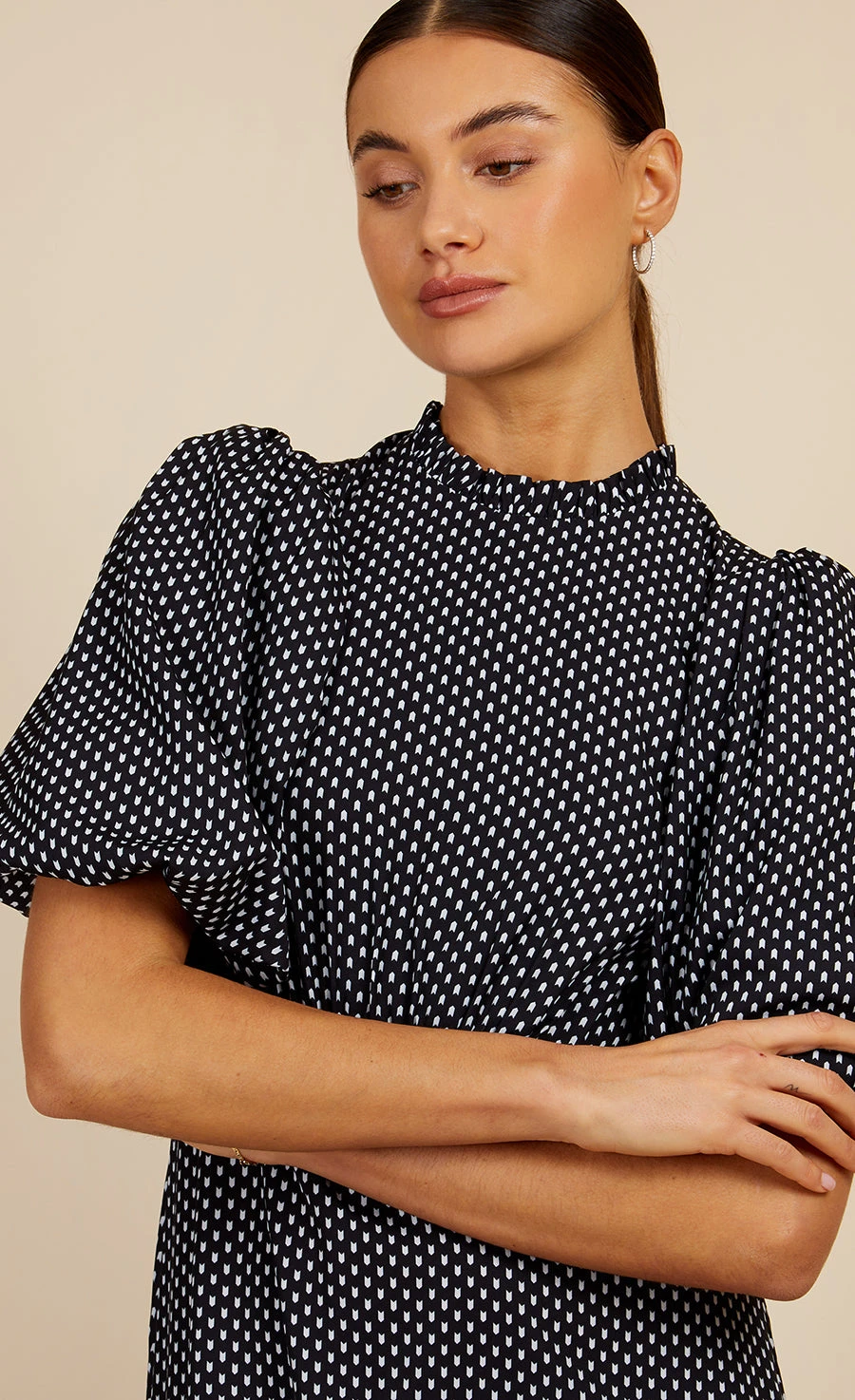 Little Mistress Black Dart Print Puff Sleeve Midaxi Dress By Vogue Williams 4 Little Mistress Black Dart Print Puff Sleeve Midaxi Dress By Vogue Williams - Image 2