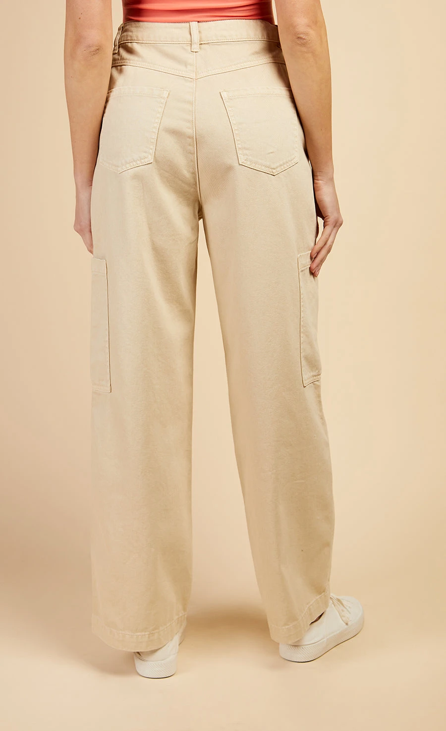 Little Mistress Stone Cargo Denim Jeans By Vogue Williams 6 Little Mistress Stone Cargo Denim Jeans By Vogue Williams - Image 4